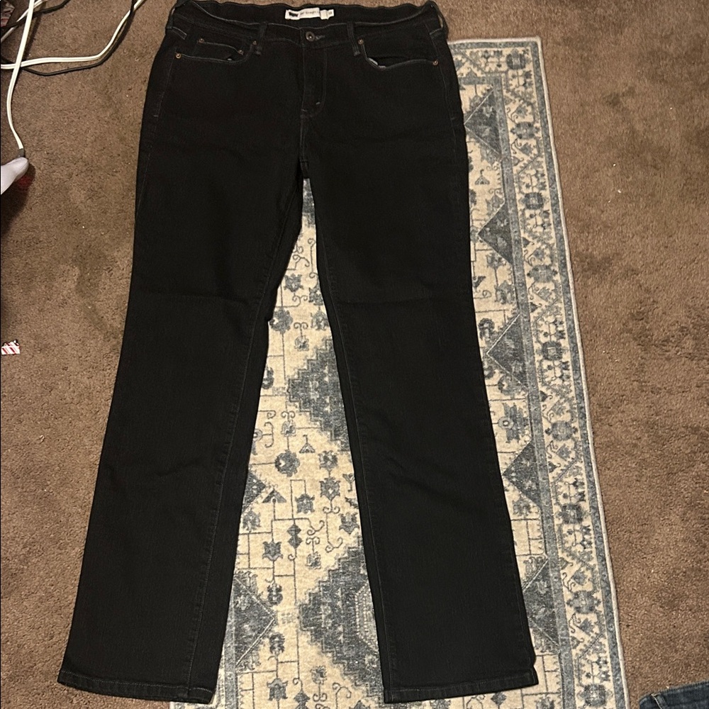 Levi's Women's Straight Leg Black Jeans